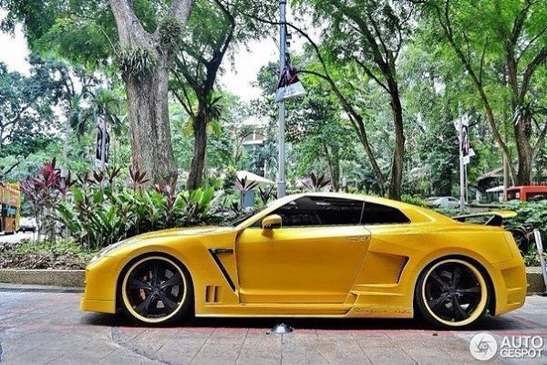 Nissan GT-R R35 - 4