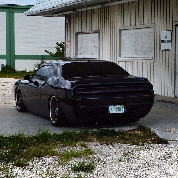 Dodge Challenger SRT8. - 6