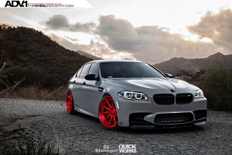 BMW M5.