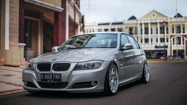 BMW E90 - 8