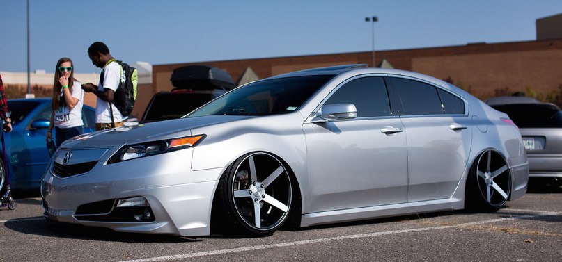 Acura TL.