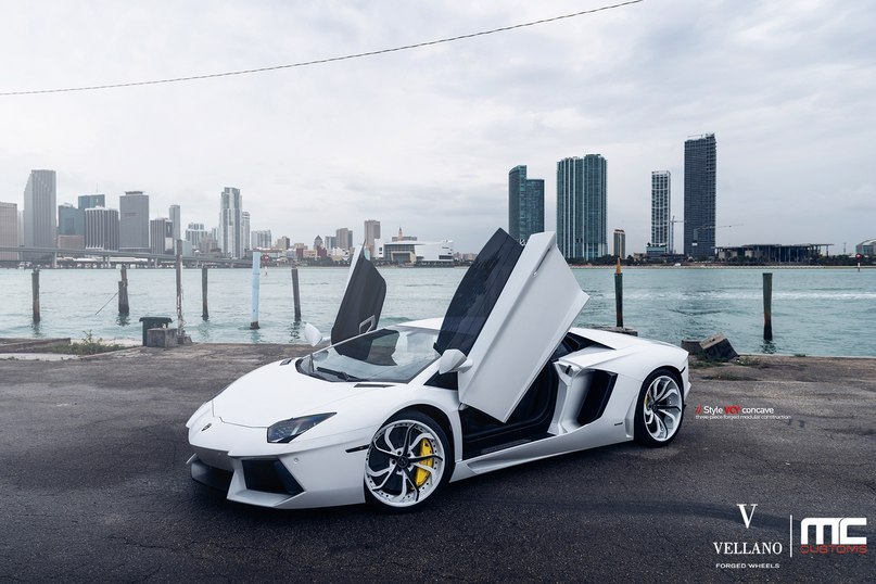 Lamborghini Aventador. - 6