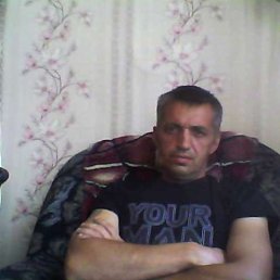 Leonid, 53, 