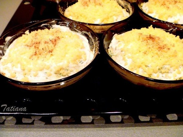 Картофельно-укропное суфле.Ингредиенты:Картофель молодой — 800–900 гУкроп — 25–30 гЧеснок — 2 ... - 5