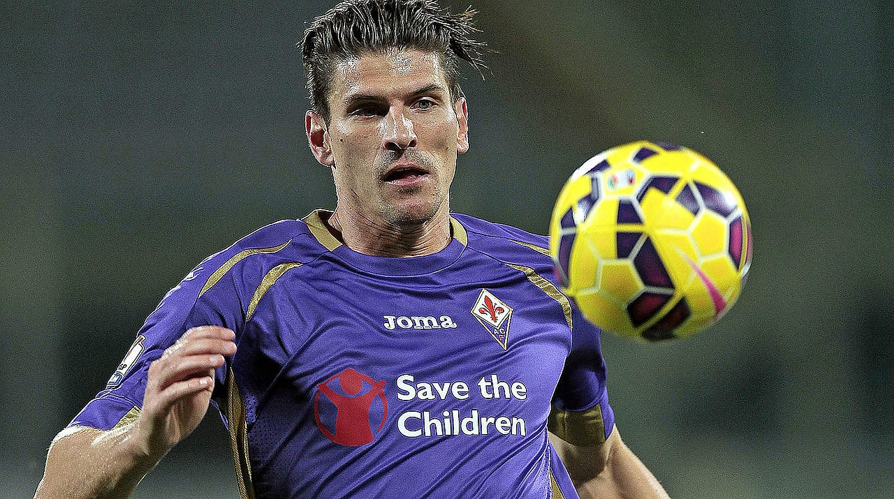 Marian gomez. Марио Гомес Фиорентина. Mario Gomez.