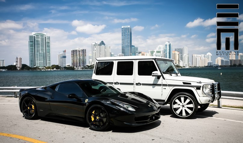 Mercedes-Benz G550  Ferrari 458 Italia.