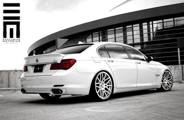 BMW 750Li - 7