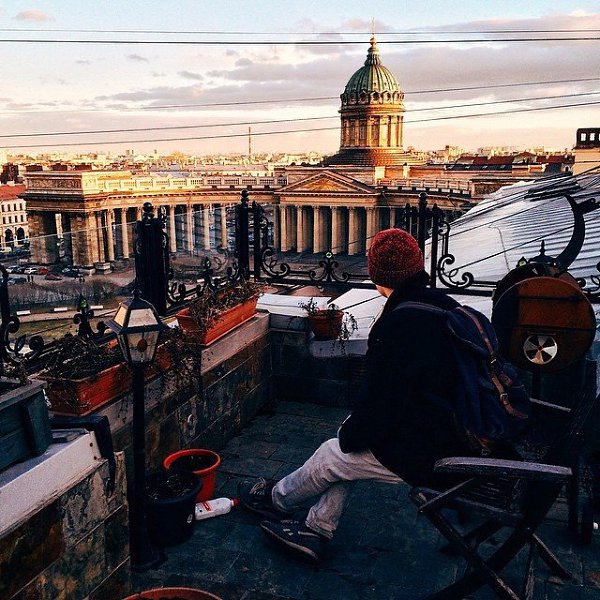 Ах, друг мой, знаете ли вы, каково одинокому человеку бродить по улицам в больших городах? Альбер ... - 2