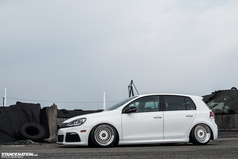 Volkswagen Golf R. - 4