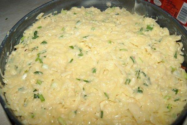 Картофельный пирог-запеканка.Ингредиенты:- 1.7 кг картофеля- 100 г муки- 1 луковица большая- 3-4 ... - 5