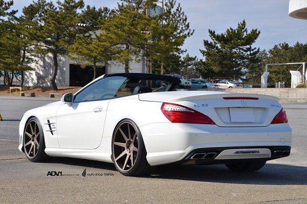 Mercedes-Benz SL63 AMG. - 3