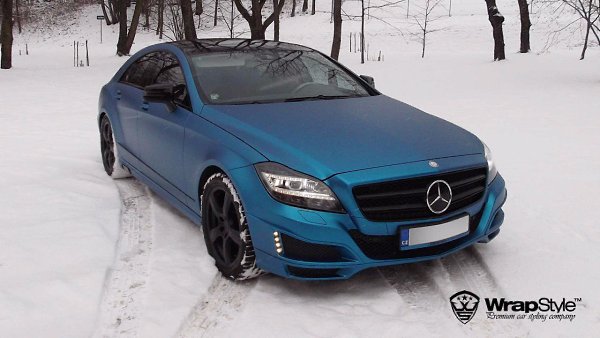 Mercedes Brabus electric blue