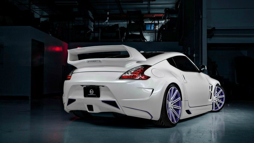 Nissan 370Z.