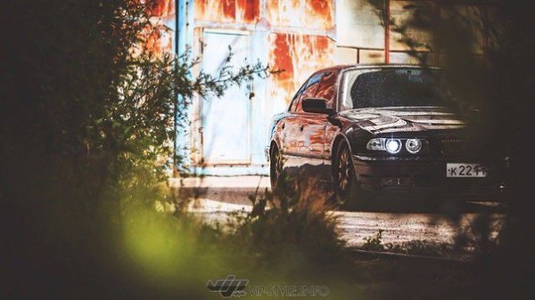 BMW e38 - 4