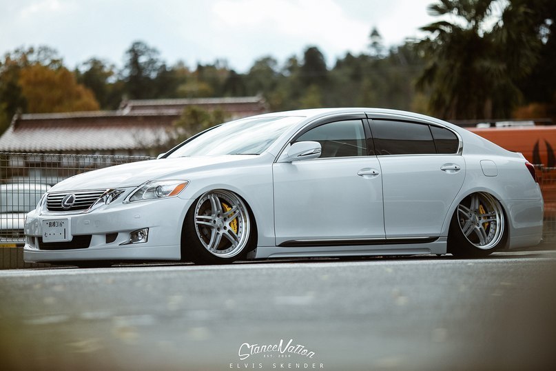 Lexus GS. - 2