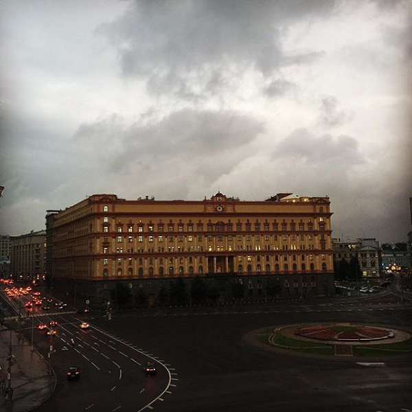 Отсюда,говорят,Колыму видно!) #даинанебетучи #тучи #люди #нетакжестоки #иванушки #хит