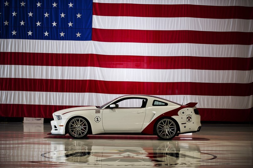 Ford Mustang GT U.S. Air Force Thunderbirds Edition. - 7