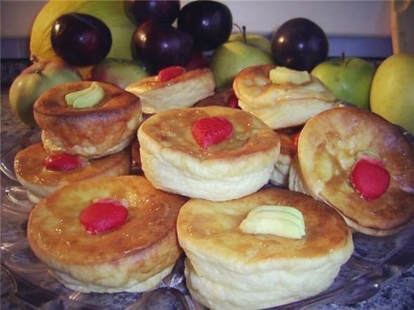 Восхитительные и волшебно вкусные сырники! Ингредиенты на 12 шт.: 500 гр. творога 3-4 яйца 4 ст. ...