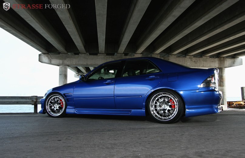 Lexus IS 300. - 6