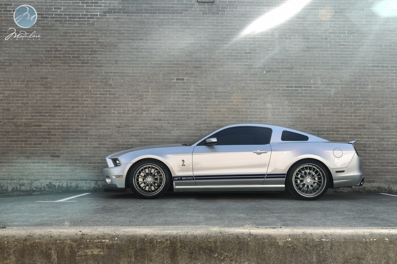 Ford Mustang Shelby GT500. - 4
