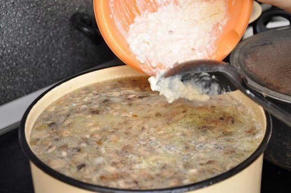 Грибной суп с сыром.Ингредиенты:Грибы – 0,4 кгЛук – 1 шт.Картофель – 3-4 шт.Масло растительное – 2 ... - 5