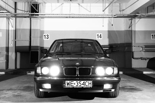 BMW 7 Series E32 - 2