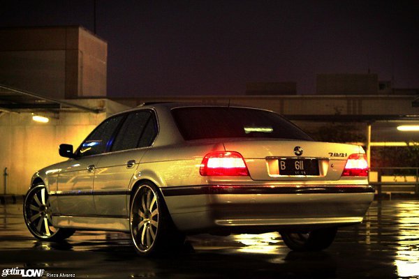 BMW 7 Series E38 - 2