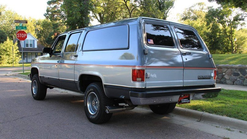 Chevrolet Suburban 1990 - 7