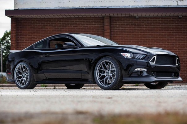Ford Mustang RTR - 3