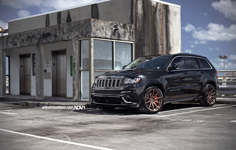 Jeep Grand Cherokee SRT8 - 2