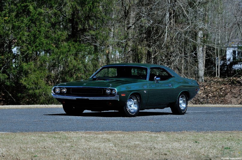 1970 Dodge Challenger R/T - 2