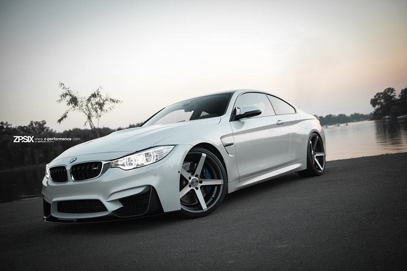 BMW M4.