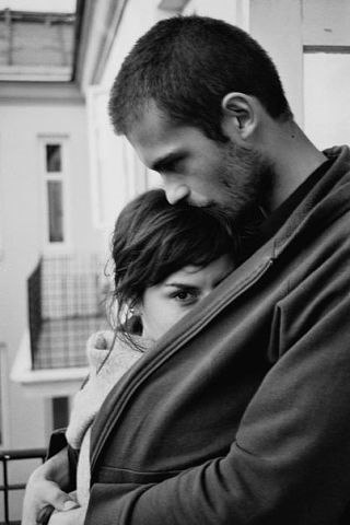 Я оденусь в твои объятья….Мне подходит наряд такой…И не мнётся, как джинсы, платья,И приносят душе ...