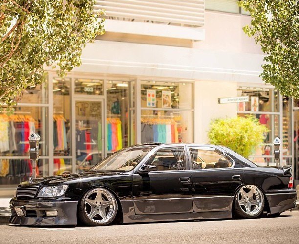 Lexus LS.