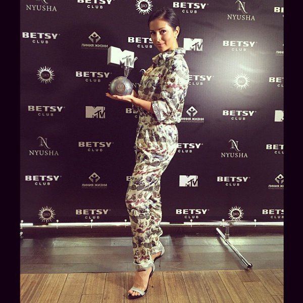 @mtvrussia �������-�� ��� ������� �� ���� #betsy_mtv_by_nyusha #mtvbestrussianartist