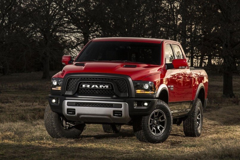 Dodge Ram Rebel.5.7 V8 Hemi: 395 .. : 555   : 6.2 . ...