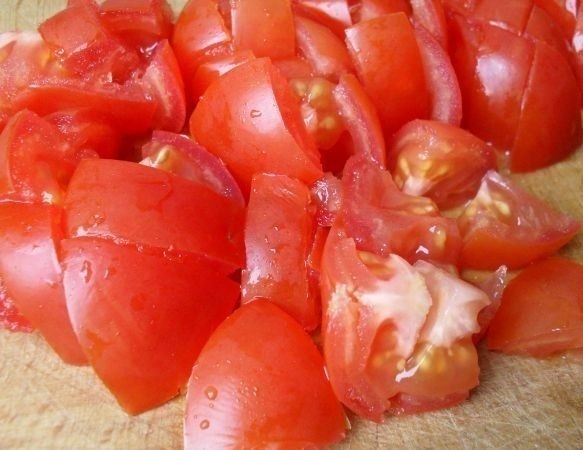 Салат "Лёгкость" Необходимо: 1. Креветки - 500 г 2. Несколько свежих помидор 3. Пара ... - 5