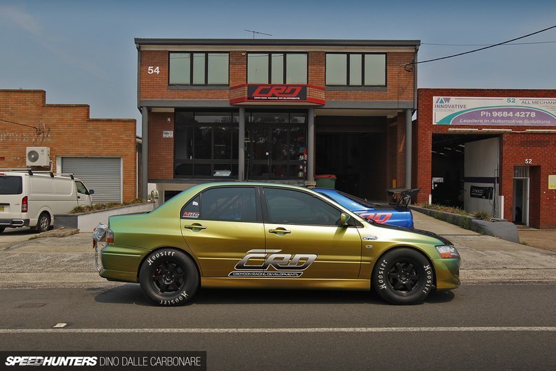 Nissan Skyline GT-R  Mitsubishi Lancer Evolution VIII. - 2