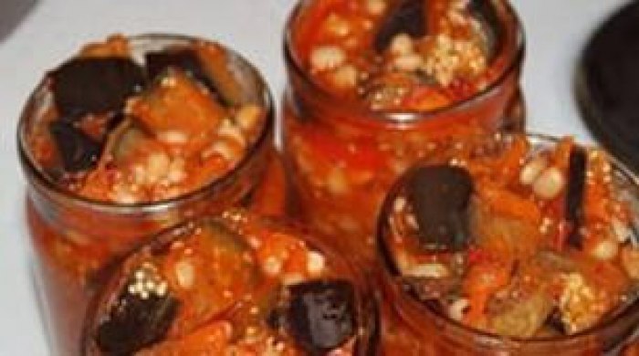 Баклажаны с фасолью! Баклажаны-2 кг., помидоры-3 кг., сладкий перец-1 кг., острый перец-стручок, ...