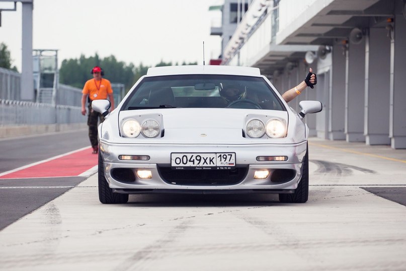 Lotus Esprit. - 6