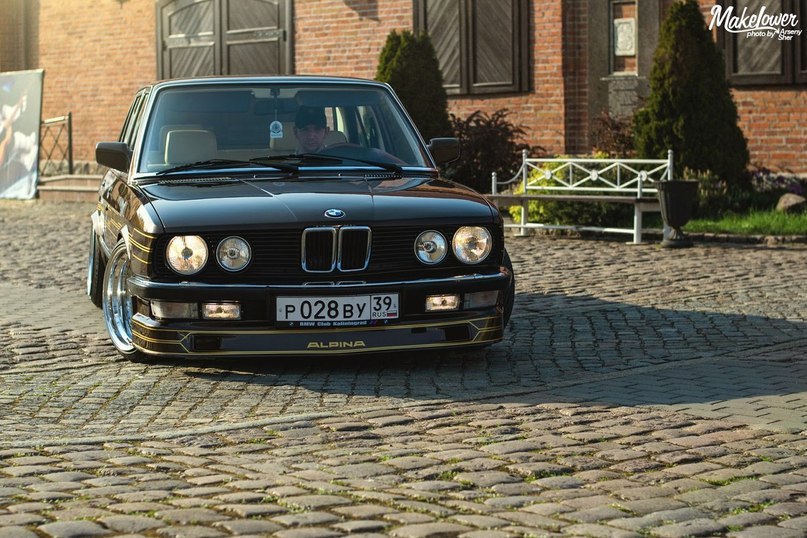 BMW 5 Series E28 - 3