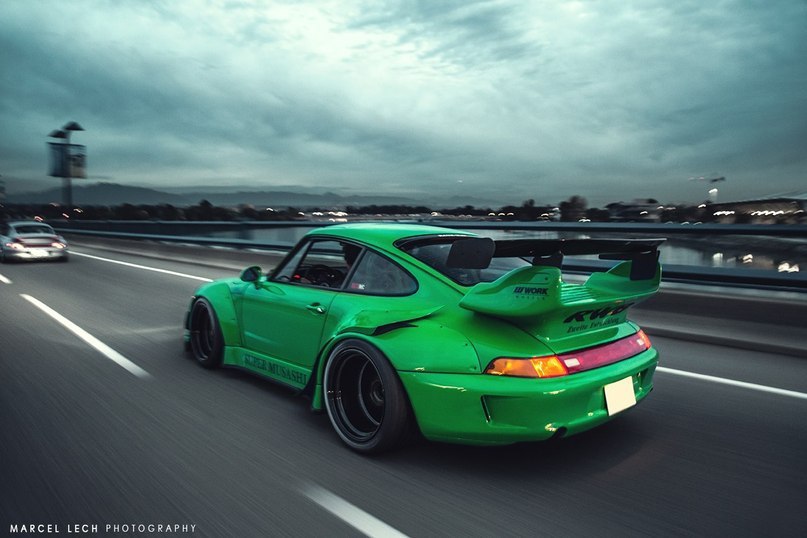 Porsche 911 RWB - 3