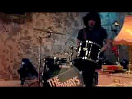 The Subways - Shake! Shake!Мега-позитивные ребята, сотрясли сегодня "Известия"!