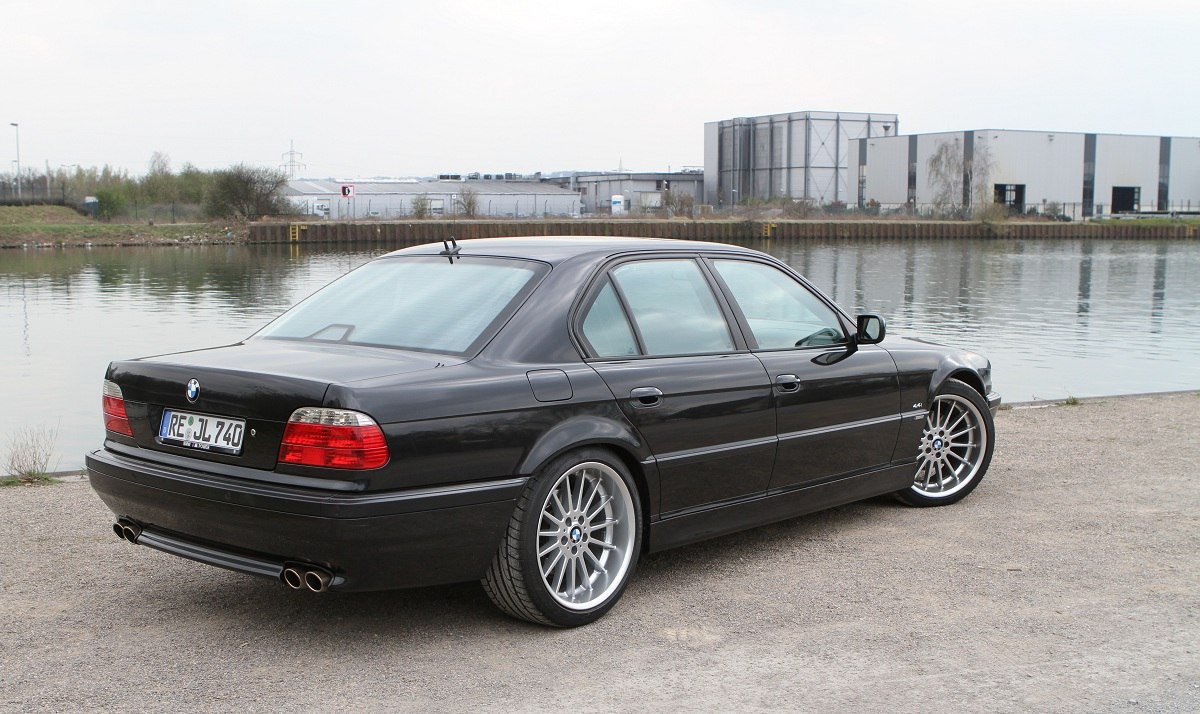 BMW 7 Series E38