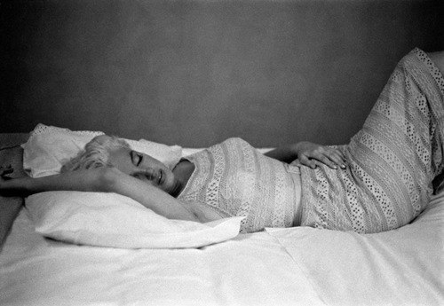 Марина Цветаева. Я тебя отвоюю у всех земель, у всех небес, Оттого что лес - моя колыбель, и могила ...