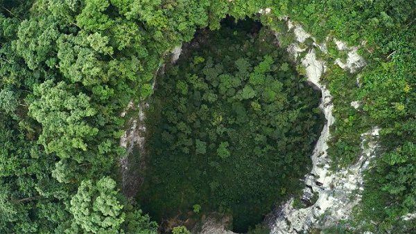     Hang Son Doong, .Hang Son Doong -  5- ,  ... - 7