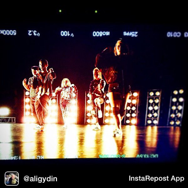 Скоро-скоро... Dancing with @kimberlite.crew.Repost from @aligydin Снимаем новое видео с ...