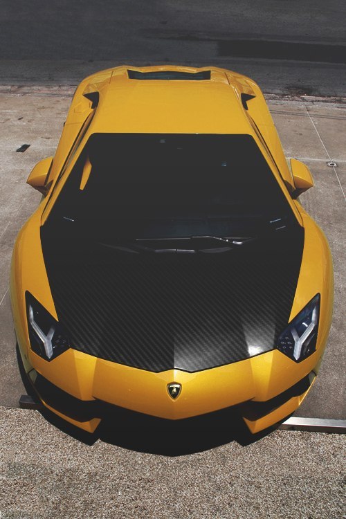 Lamborghini Aventador.