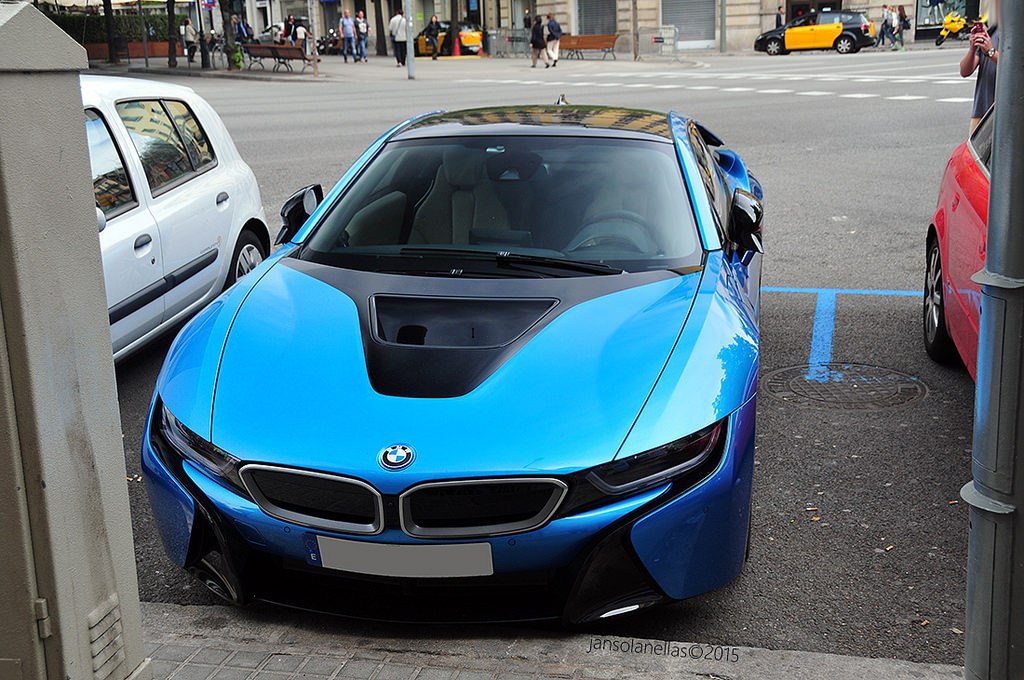 BMW i8