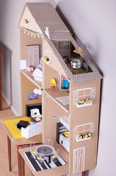 Krooom Игрушки из картона Кукольный домик с мебелью Мелроуз